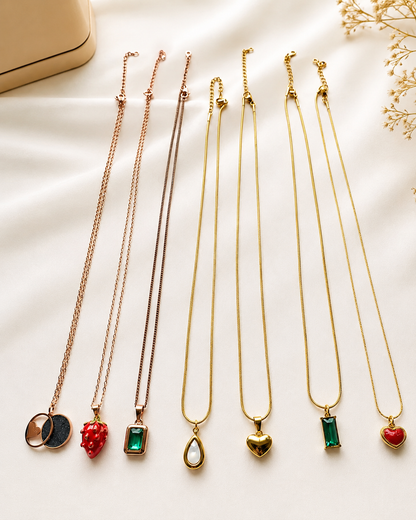 7 Pendant Necklace Combo Set