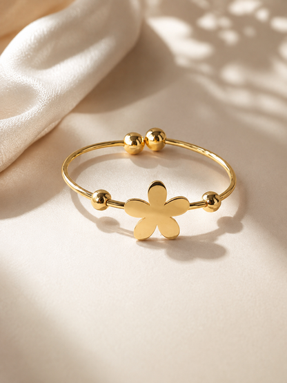 Golden Daisy Charm Open Cuff Bracelet – Elegant Minimalist Bangle