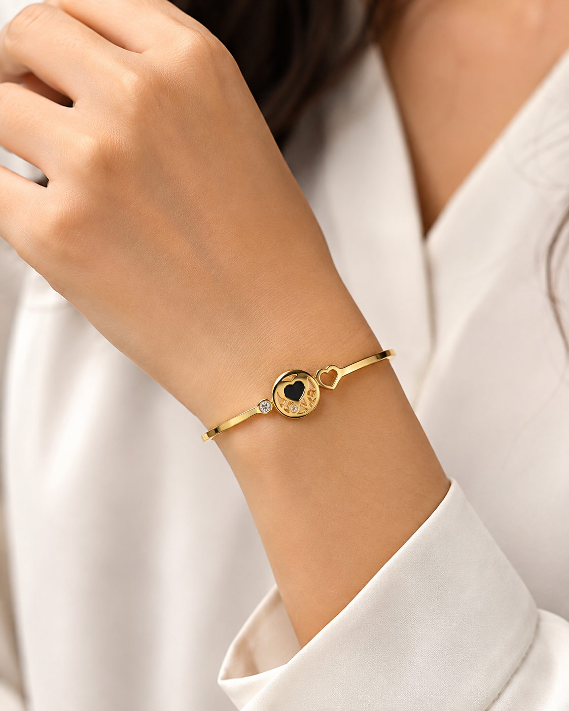 Black Heart Charm Gold-Tone Bracelet